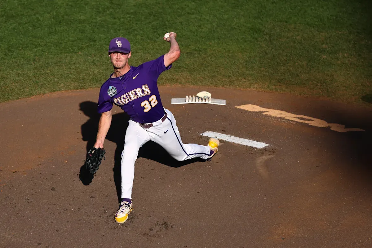 Skor College World Series 2025: Kade Anderson LSU Beri Alasan untuk Pilihan No. 1 dengan Kemenangan Shutout di Game 1
